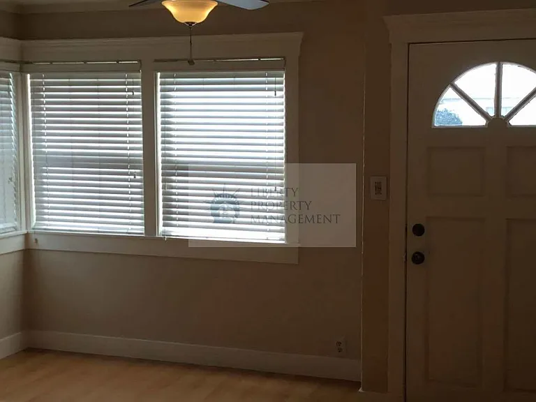 683 S Central Ave — Photo 3