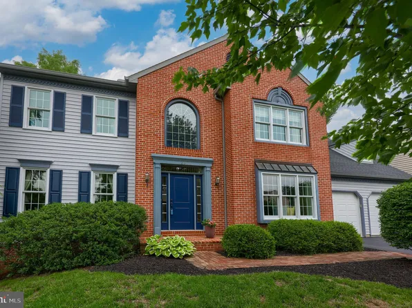 23 Iron Horse Dr, Lititz, PA 17543