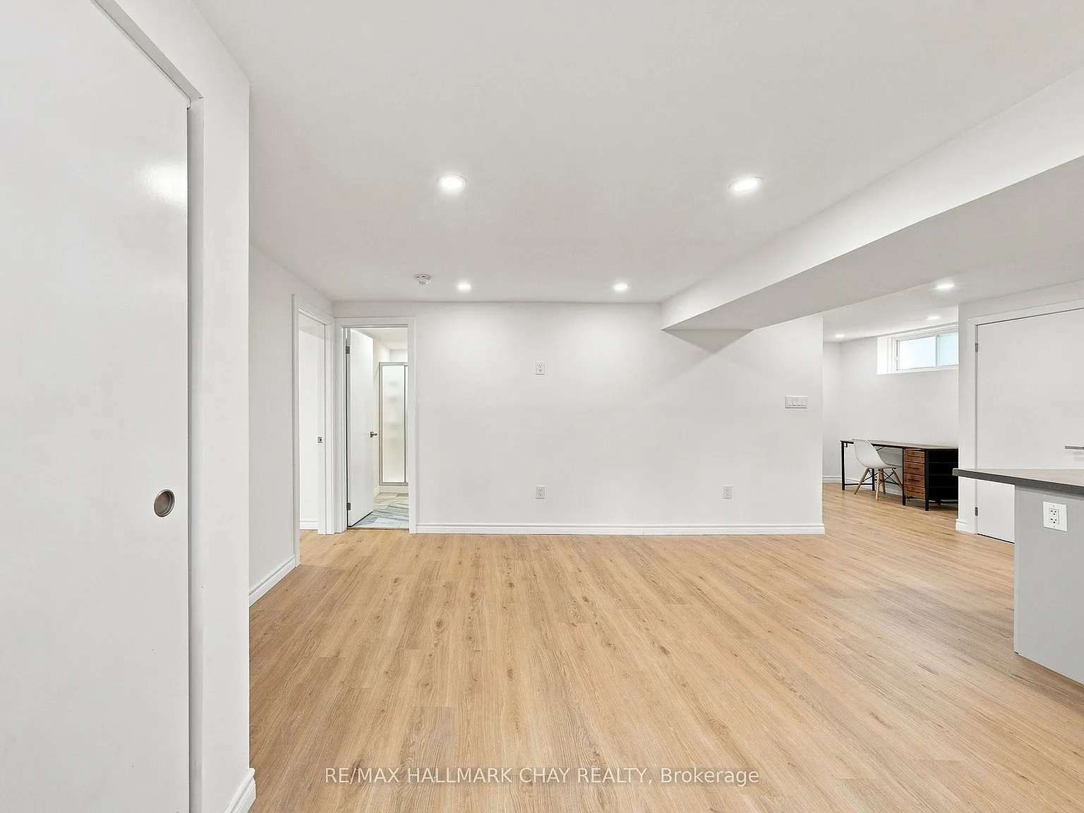 3 bed, $2,000 — Photo 3