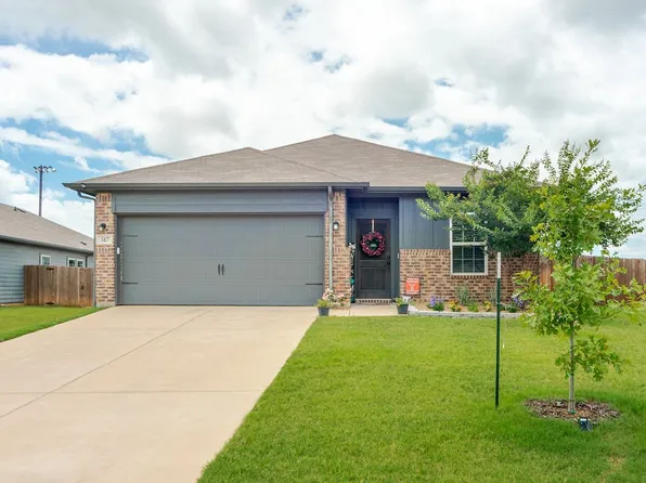 317 Michelle St, Aubrey, TX 76227