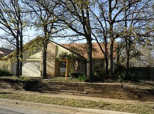 3805 Mulberry Ln, Bedford, TX 76021