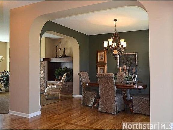 5th image of 11733 Jewel Court NE