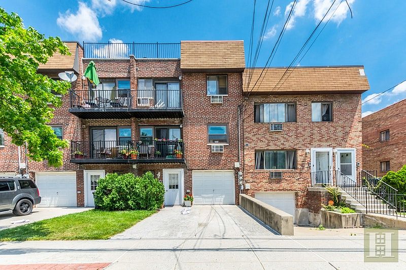 2nd image of 270 Buttrick Ave #L1