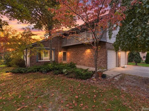 5700 Rothbury Ct, Ypsilanti, MI 48197