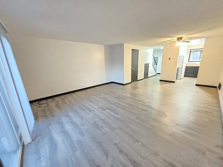 404 SW 1st St #5 — Photo 3