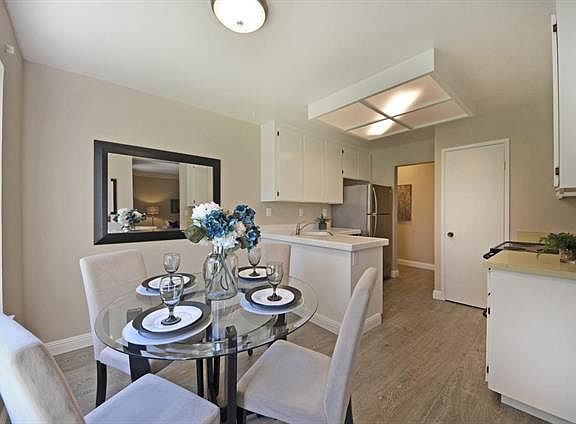 4th image of 2599 Easton Ln APT 107