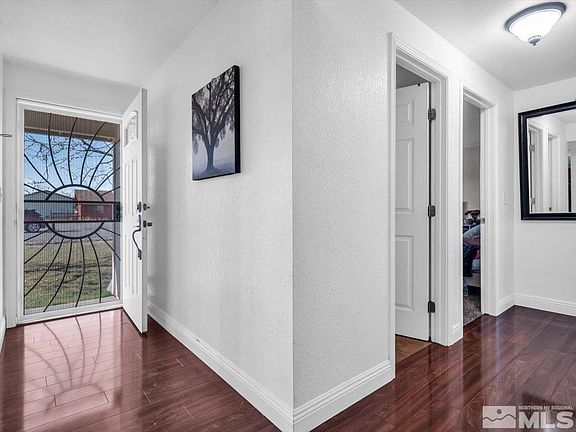 4th image of 1314 Sanden Ln
