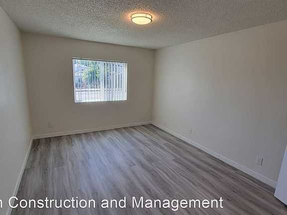 5th image of 13347 Victory Blvd