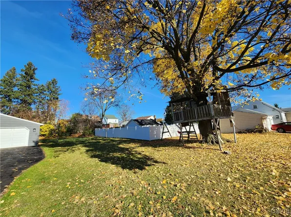 Berwick Rd S #18, Syracuse, NY 13208