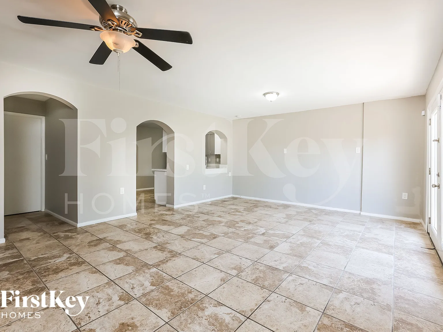 4 bed, 2.0 bath, 1732 sqft, $2,215 — Photo 4