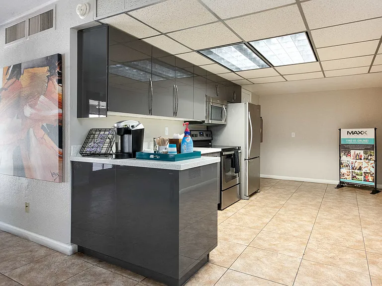 Arcadia Villa Apartments — Photo 20