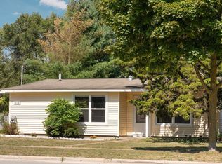 909 Wood Ave, Traverse City, MI 49686
