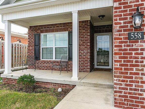 2nd image of 558 Estrella Dr