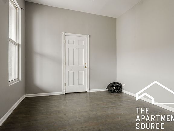 4th image of 1876 N Hoyne Ave APT 2R