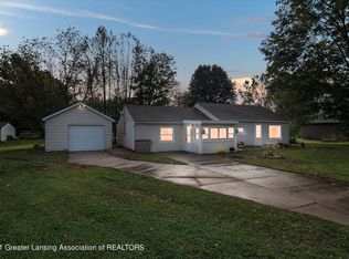 2925 S Canfield Rd, Eaton Rapids, MI 48827