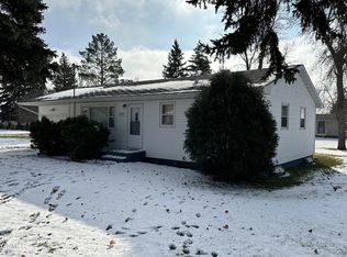 315 3rd St SW, Steele, ND 58482