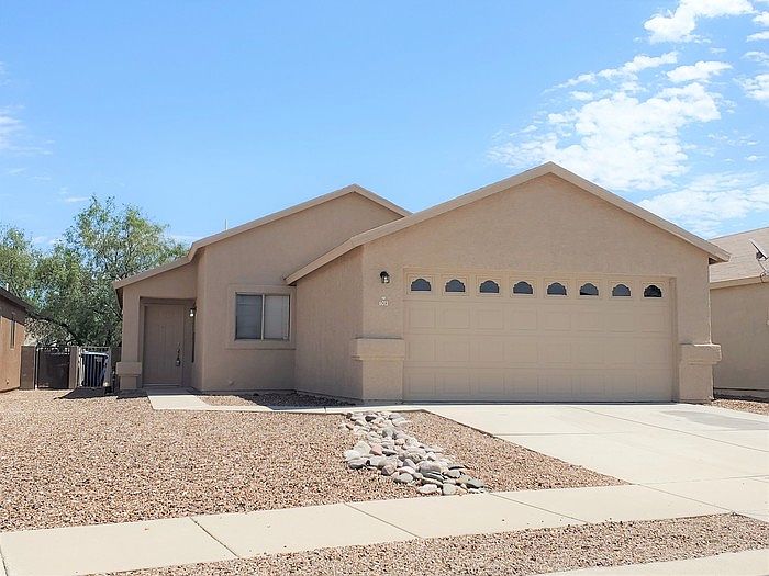 1st image of 6013 S Galiuro Dr