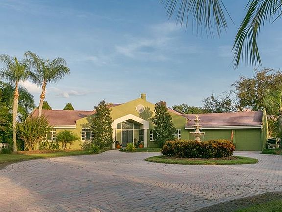 2nd image of 5726 Coveview Dr E