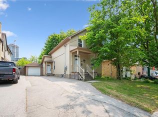 67 Wellington St N, Kitchener, ON N2H5J5