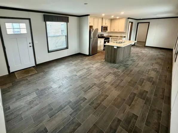 580 Lark St #8, Audubon, MN 56511