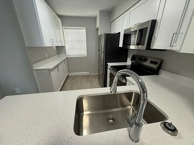 Spring Lake Apartments — Photo 169