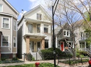 1526 W Nelson St #1, Chicago, IL 60657