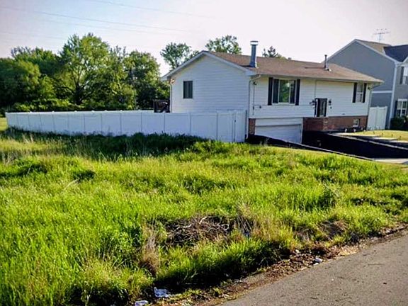 2nd image of 117 Bradford Rd