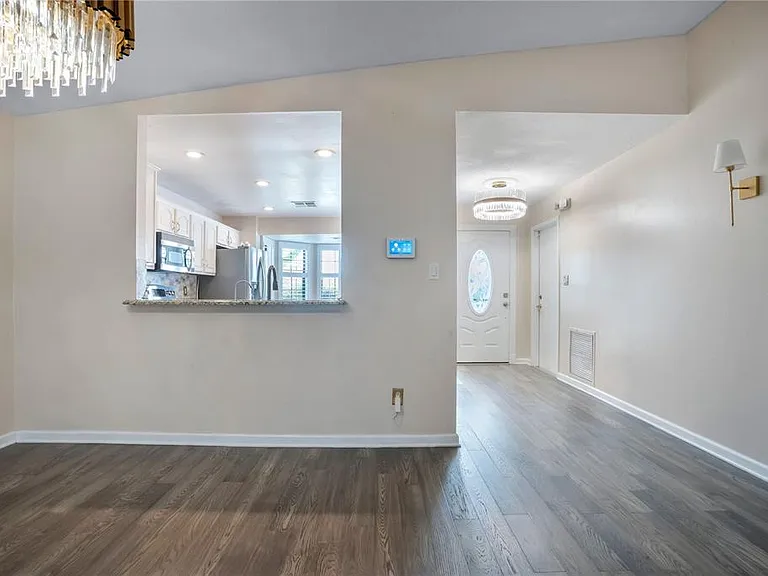 4805 Kingston Cir — Photo 11