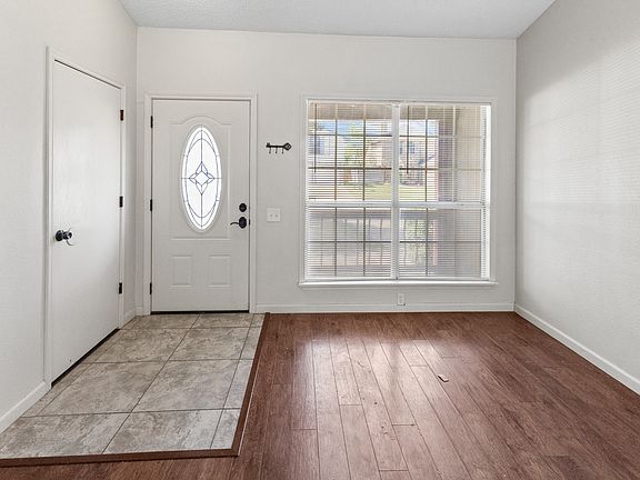 5th image of 4609 Feathercrest Dr