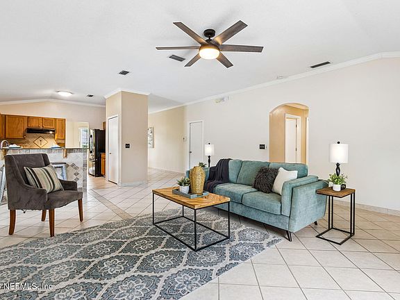 5th image of 313 SUMMER SPRINGS Court