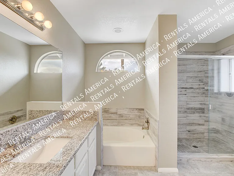 319 Simon Bolivar Dr — Photo 37