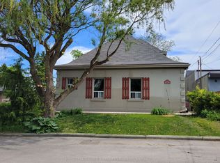 303 E 19th St #1, Hamilton, ON L9A 4S6