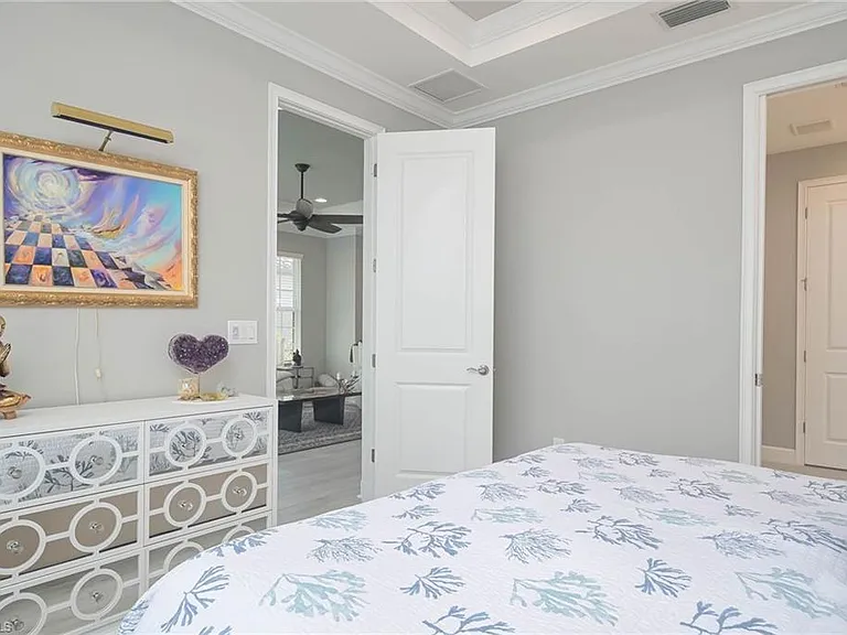 8013 Calle Canovas Ct — Photo 15