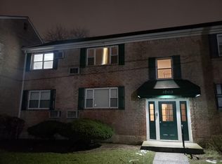 1009 Rottkamp St APT 3, Valley Stream, NY 11580