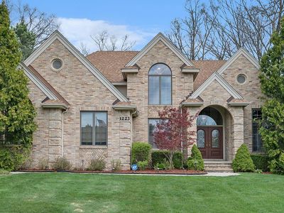 1223 Kings Carriage Rd, Grand Blanc, MI, 48439