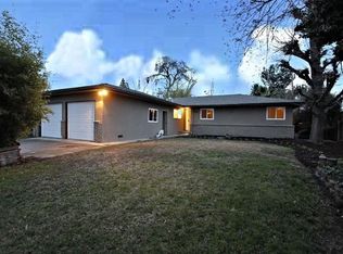 2702 E Robinson Ave, Fresno, CA 93726