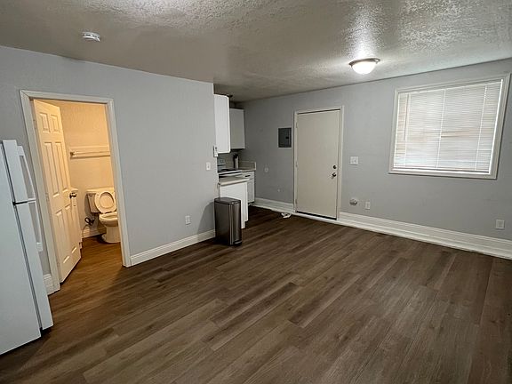 2nd image of 15464 Pomona Rincon Rd