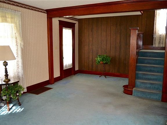 4th image of 40 Walter Ave