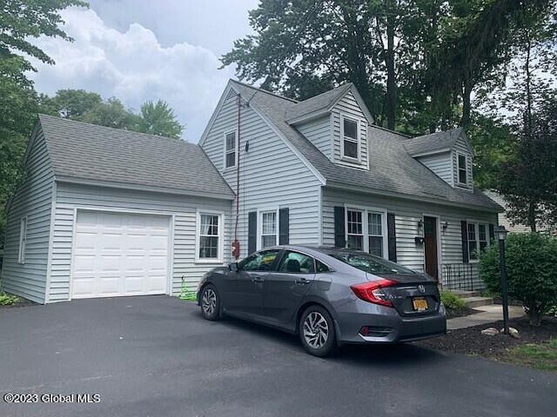 2nd image of 10 Williams Park Road