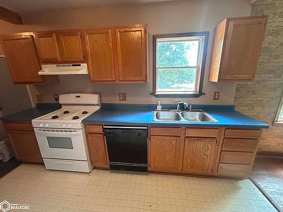 5th image of 1928 Greenwood Dr