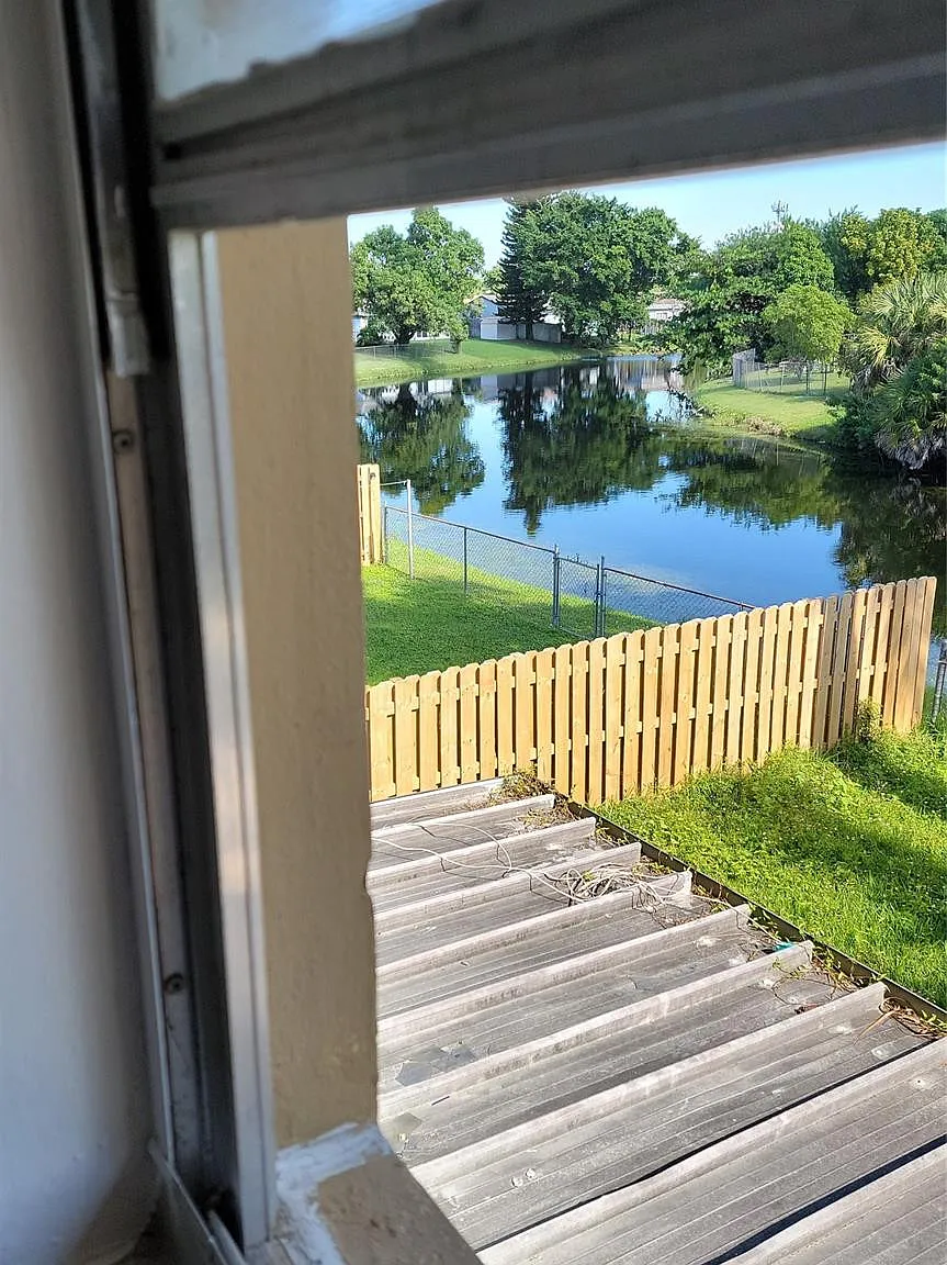 3 bed, 2.0 bath, 1486 sqft, $2,595 — Photo 4
