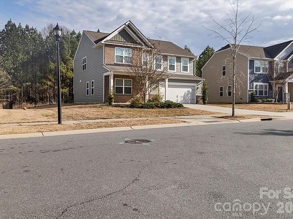 4th image of 16056 Hammersmith Farm Dr