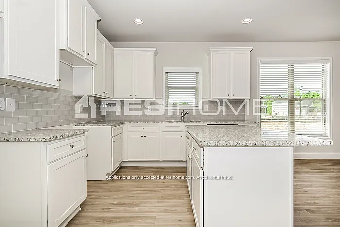 4 bed, 2.5 bath, 2228 sqft, $2,975 — Photo 4
