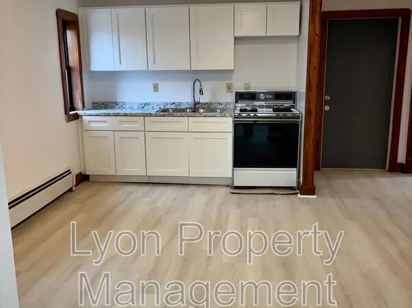 262 Illinois St, Central Falls, RI