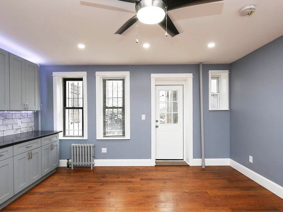 1st image of 335 E 116th St APT 1