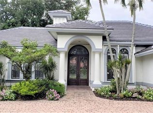 815 Bentwood Dr, Naples, FL 34108