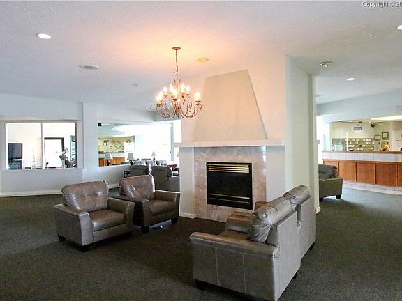 Main lobby, mailboxes, salon, restaurant, front desk, elevators, pool and variou