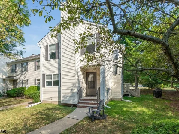 6 Hope Ct, Raritan Twp., NJ 08822