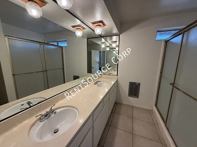 519 W Avenue J15 — Photo 16