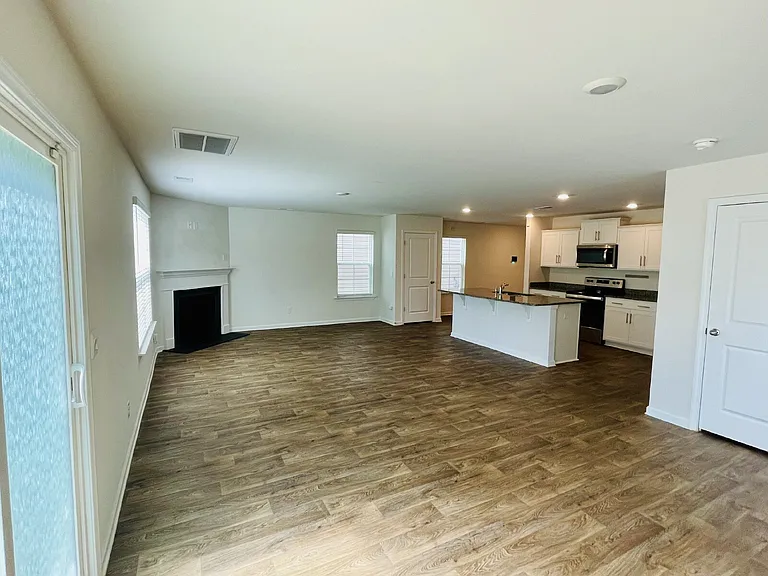 173 Dunham Rd — Photo 15